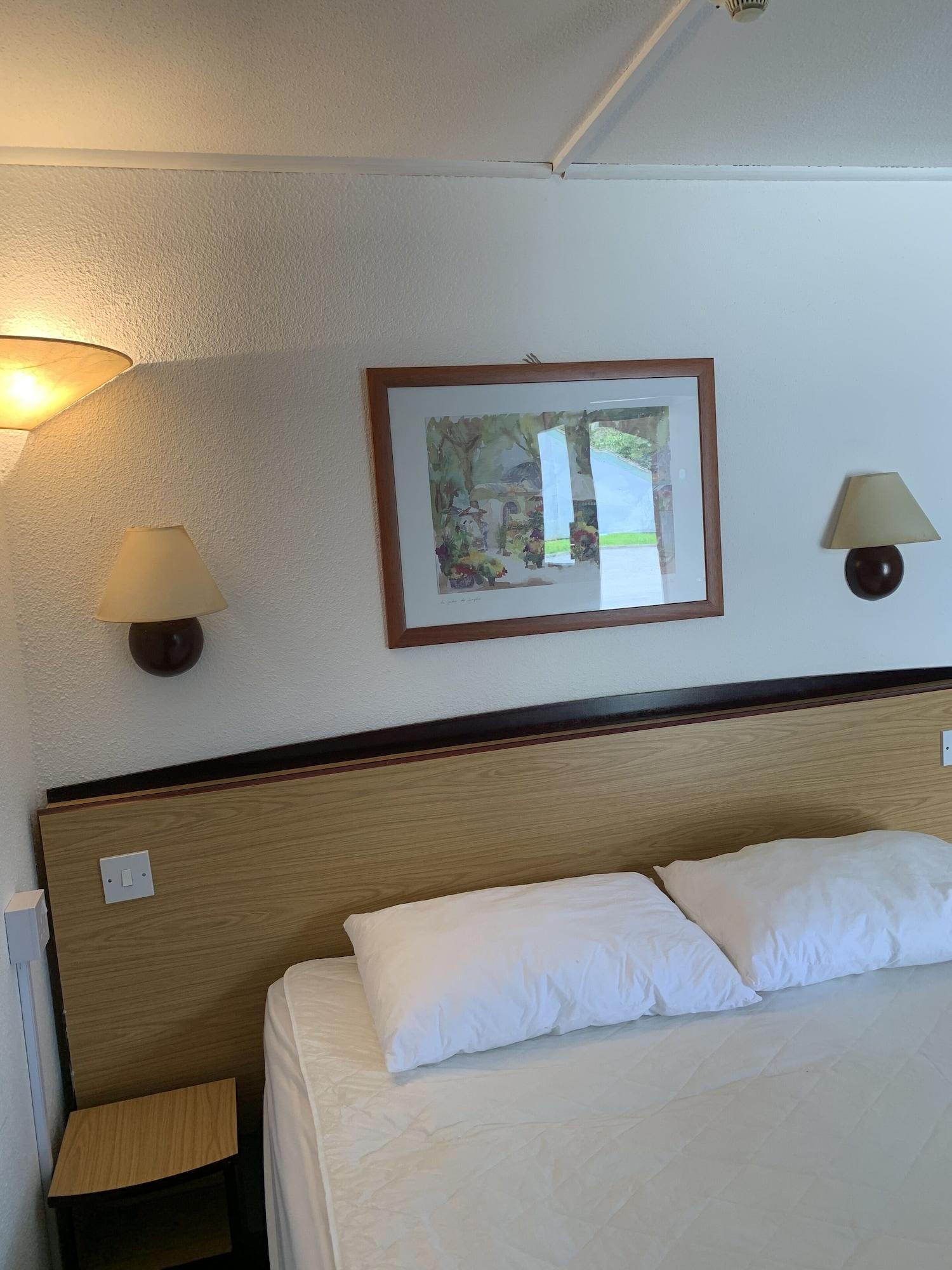 Campanile Hotel Вэйкфильд Экстерьер фото