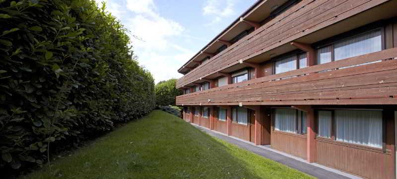Campanile Hotel Вэйкфильд Экстерьер фото